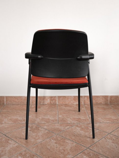 OMEGA - Konferenční židle